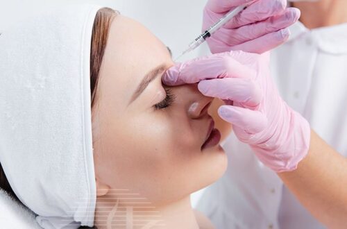 Botox injections in the forehead / interbreet