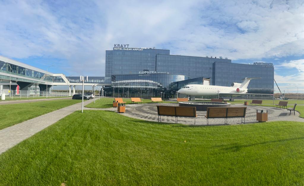 Kravt hotel at the airport